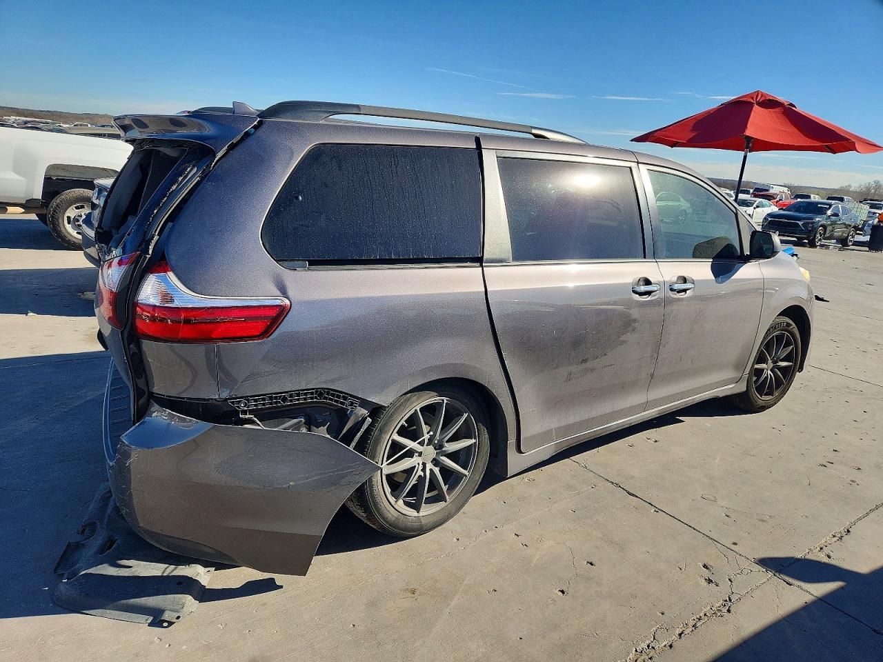 2019 TOYOTA SIENNA