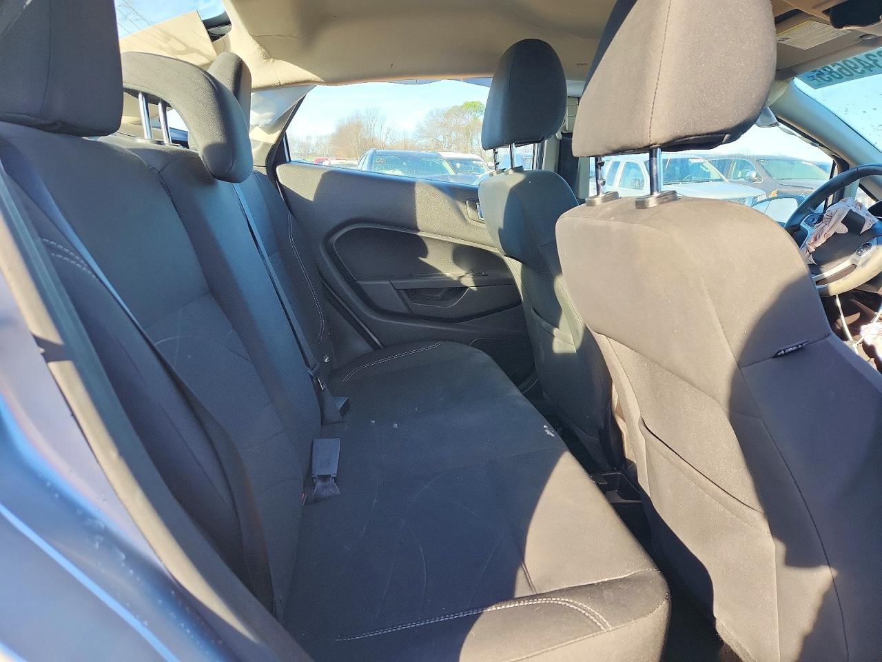 2015 FORD Fiesta