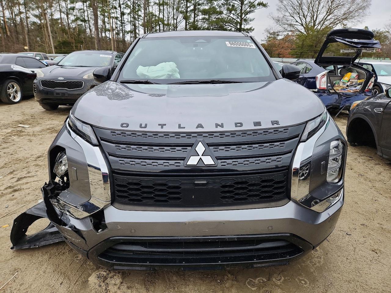 2022 MITSUBISHI outlander