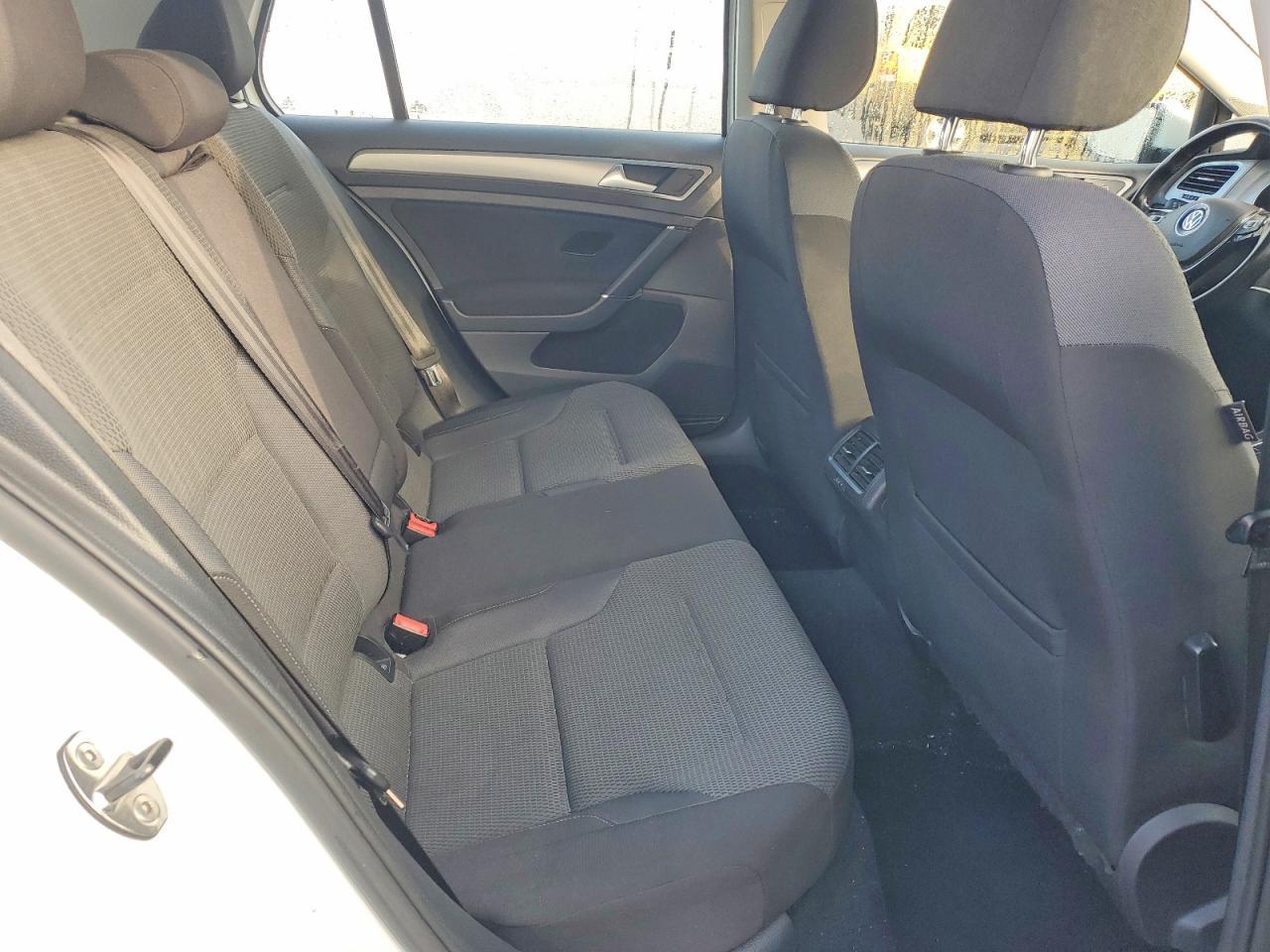2016 VOLKSWAGEN GOLF