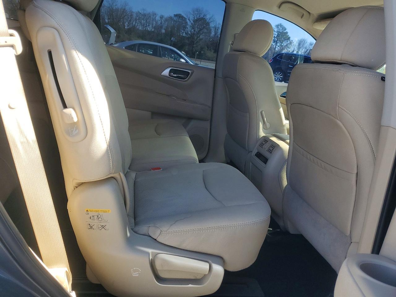2017 NISSAN PATHFINDER