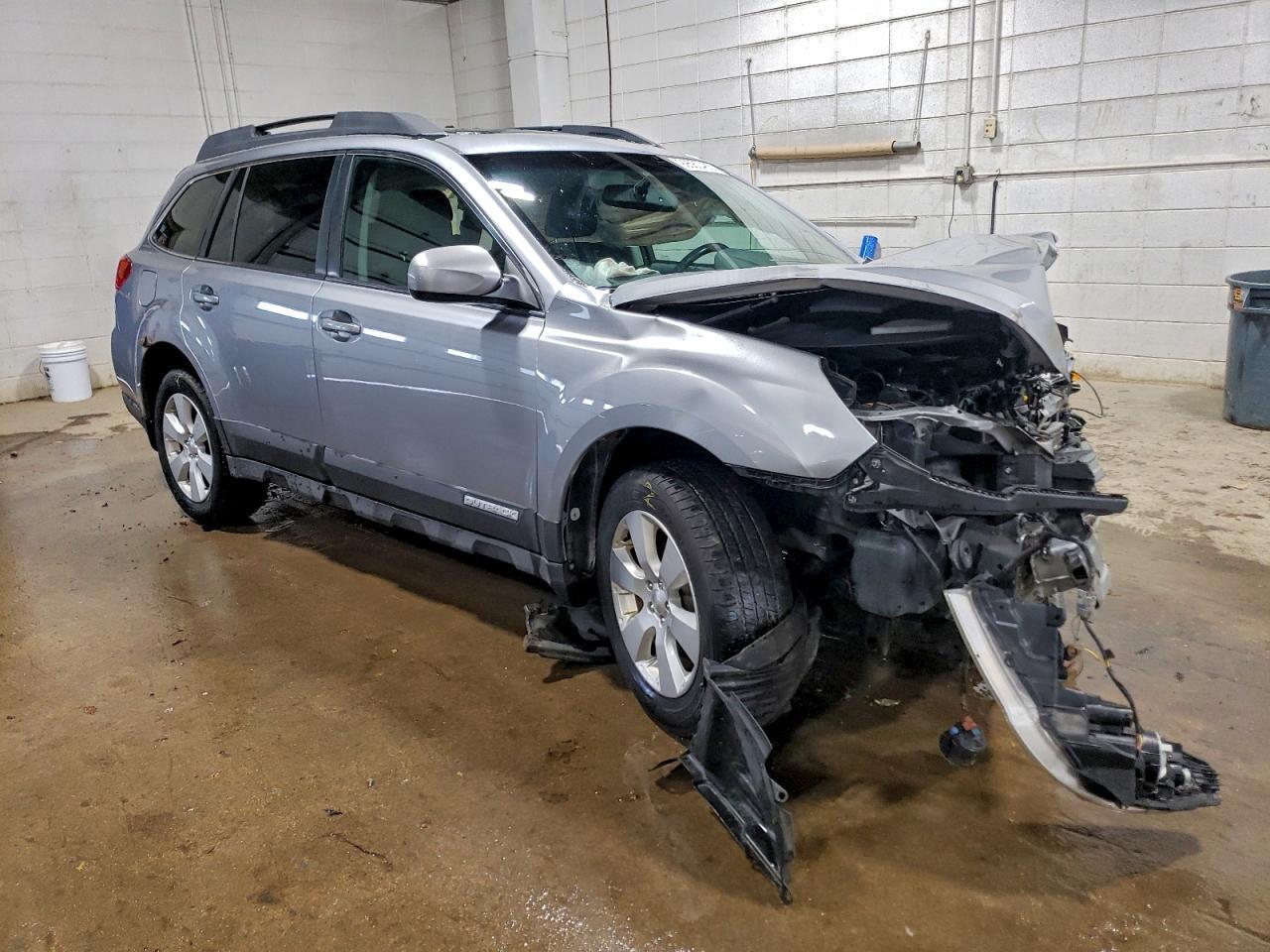 2010 SUBARU Outback