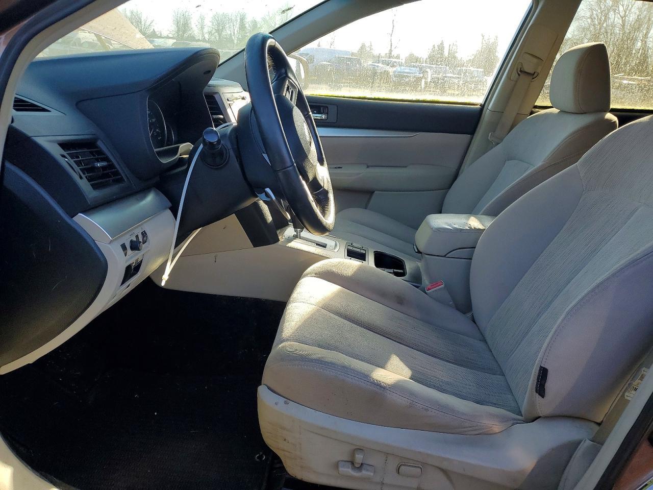 2013 SUBARU Outback