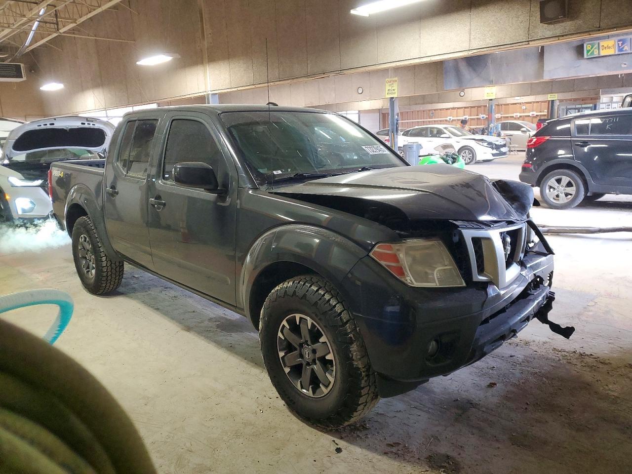 2015 NISSAN Frontier
