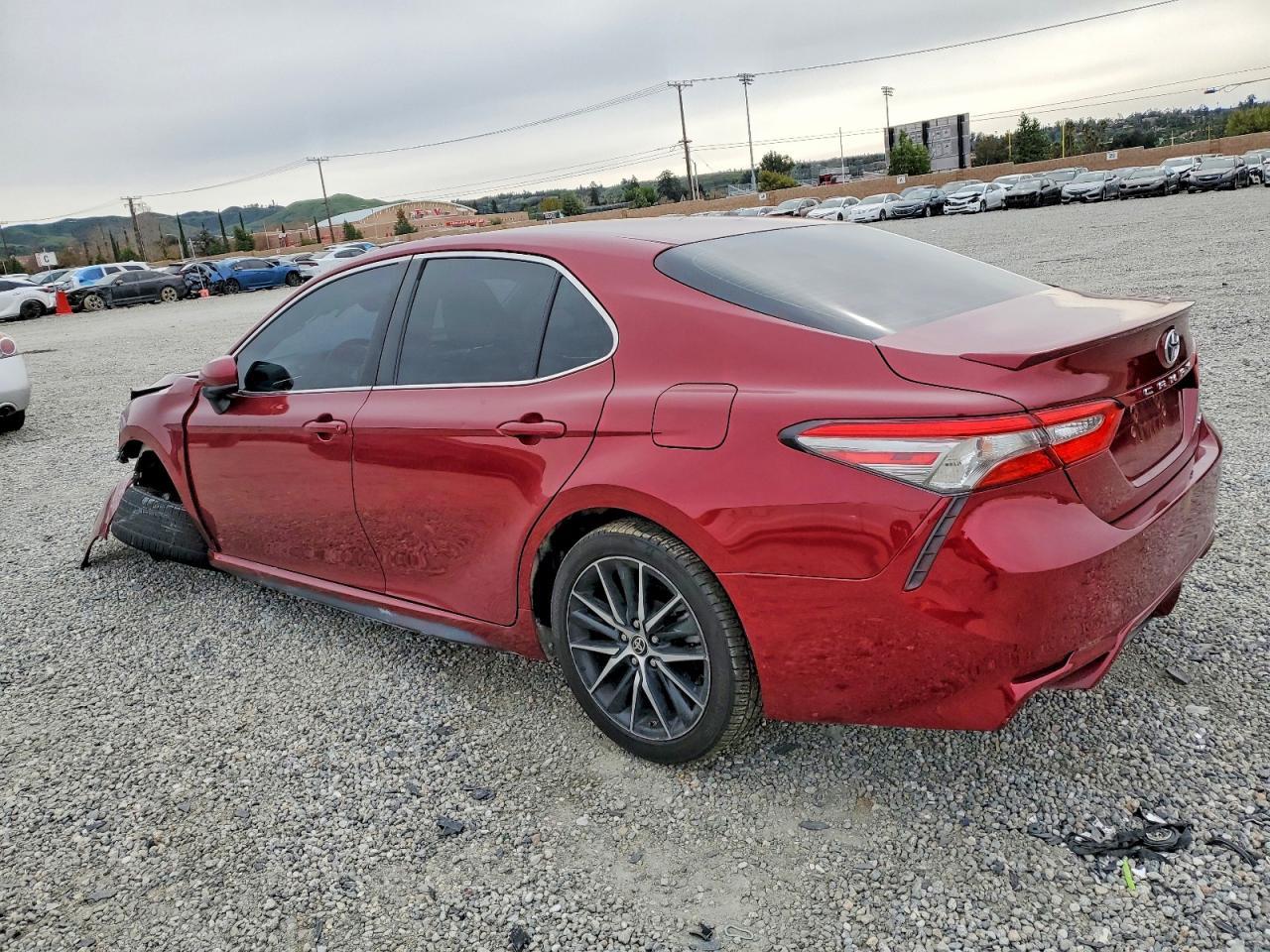 2018 TOYOTA CAMRY