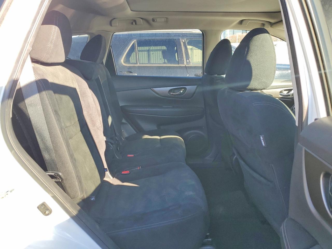 2015 NISSAN ROGUE