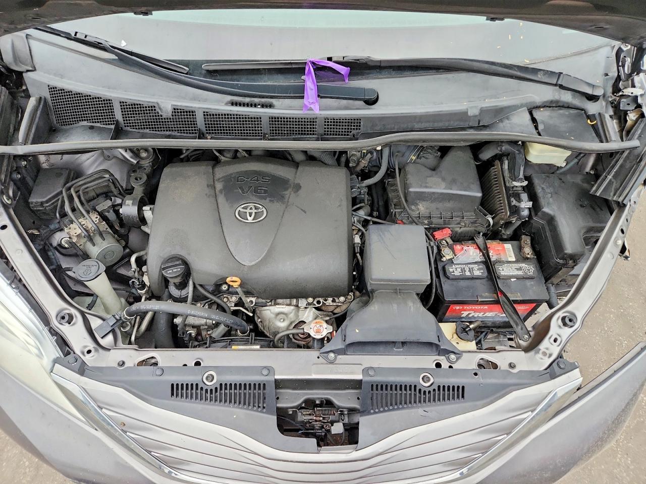 2017 TOYOTA SIENNA