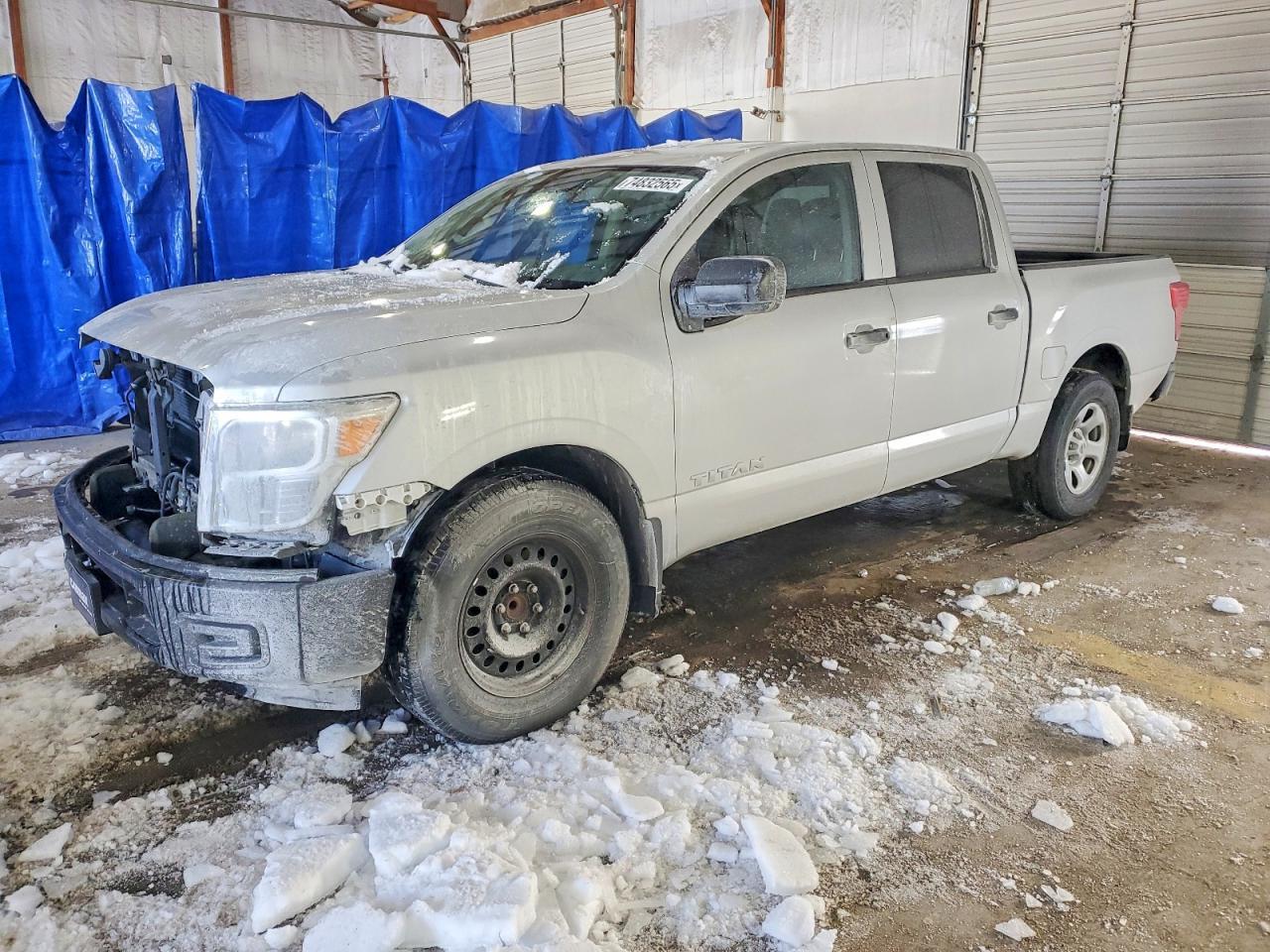 2017 NISSAN Titan