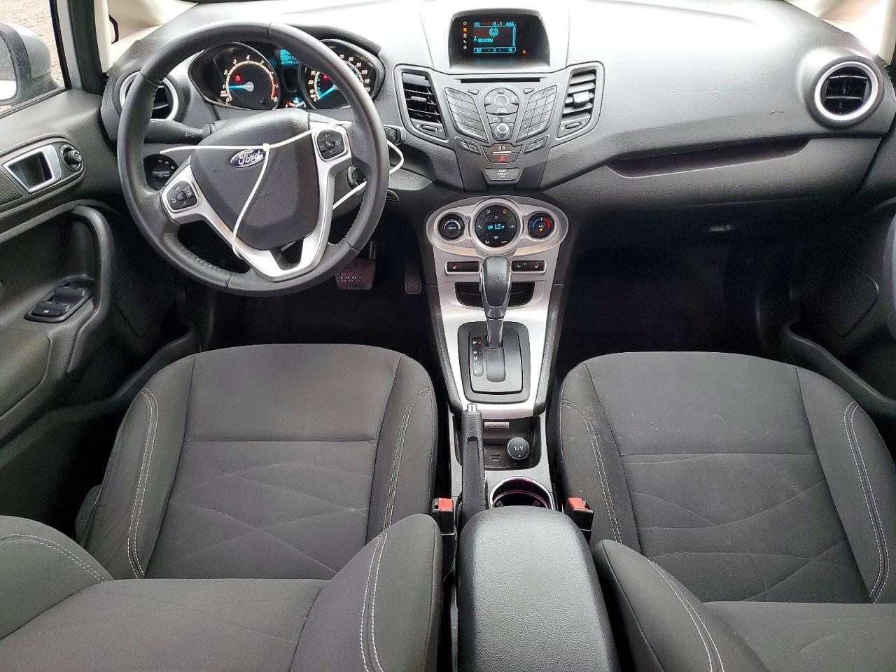 2016 FORD Fiesta