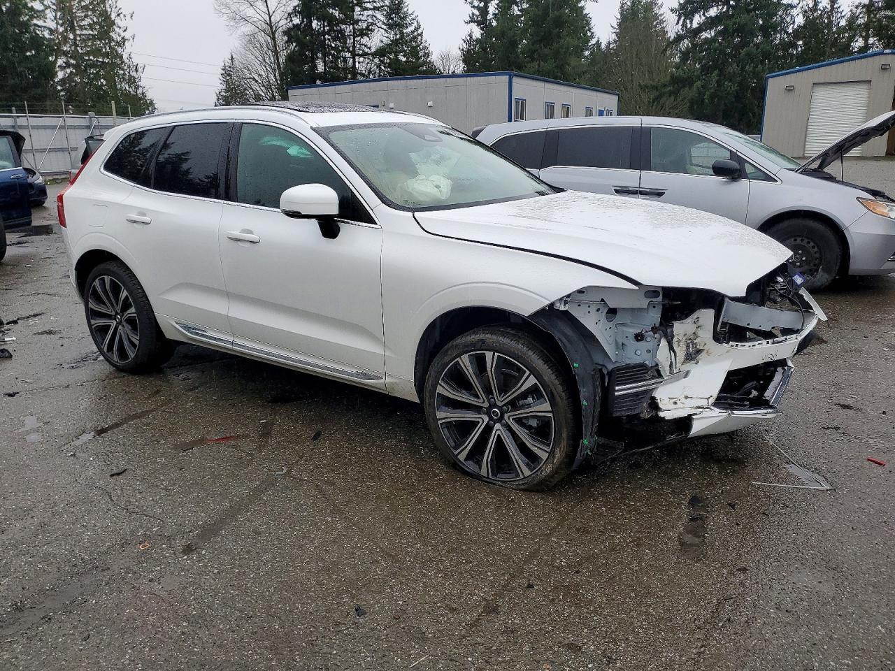 2023 VOLVO XC60