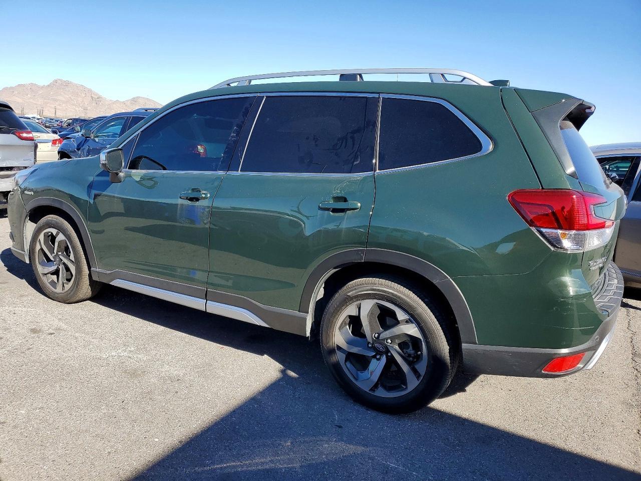 2022 SUBARU FORESTER