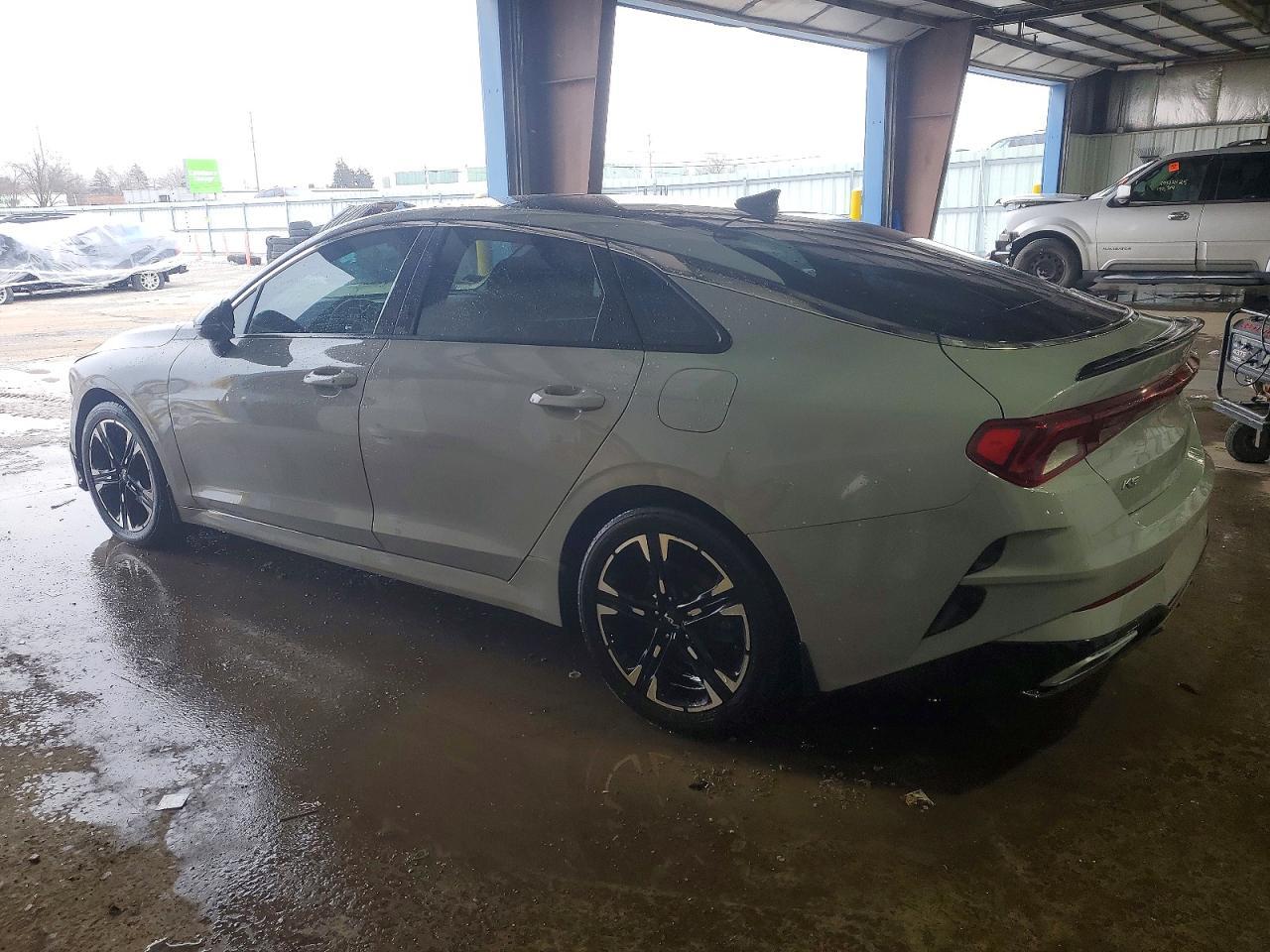 2022 KIA K5