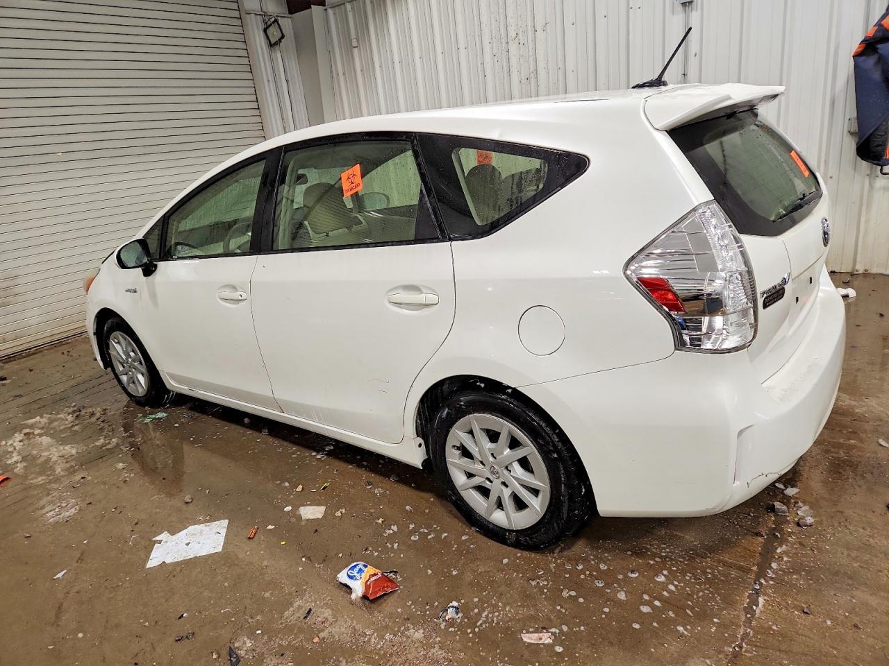 2014 TOYOTA PRIUS V