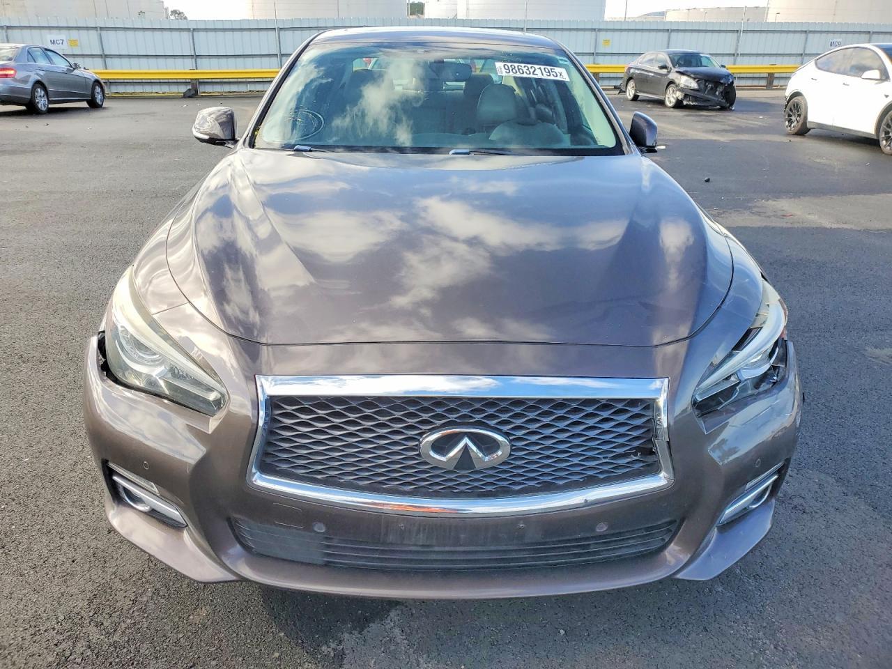 2016 INFINITI Q50