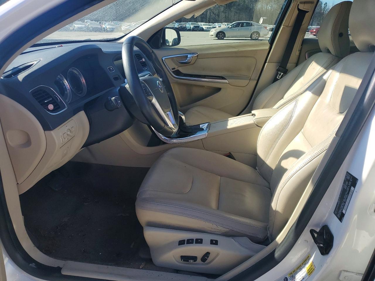 2013 VOLVO S60