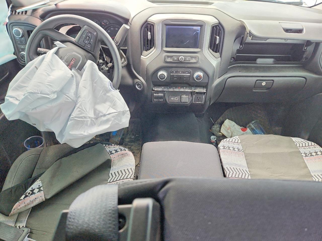 2025 GMC Sierra
