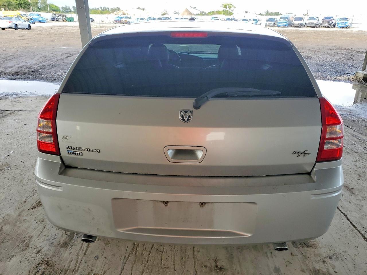 2006 DODGE MAGNUM