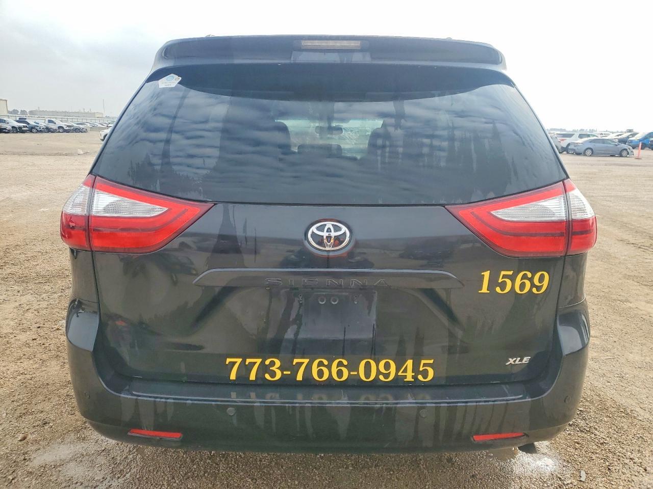 2015 TOYOTA SIENNA