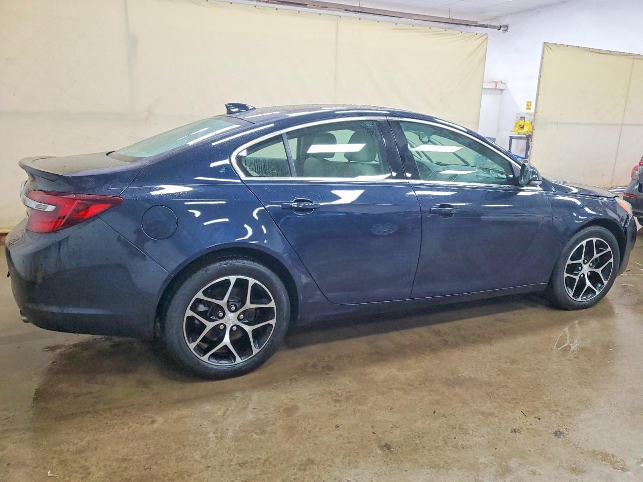 2017 BUICK Regal