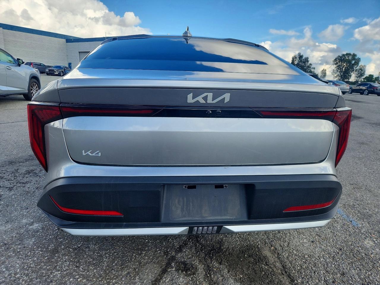2025 KIA K4