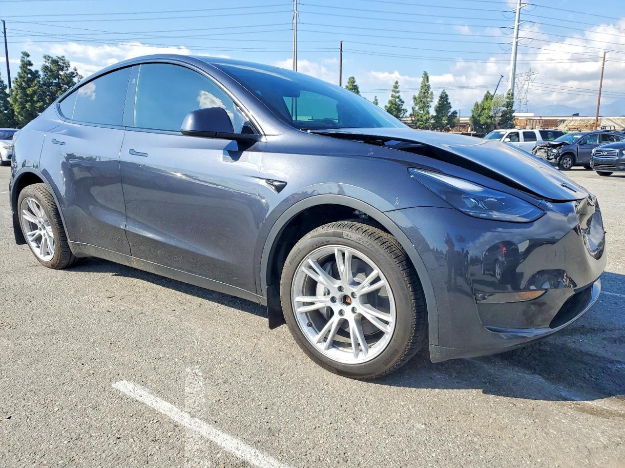 2024 TESLA MODEL Y