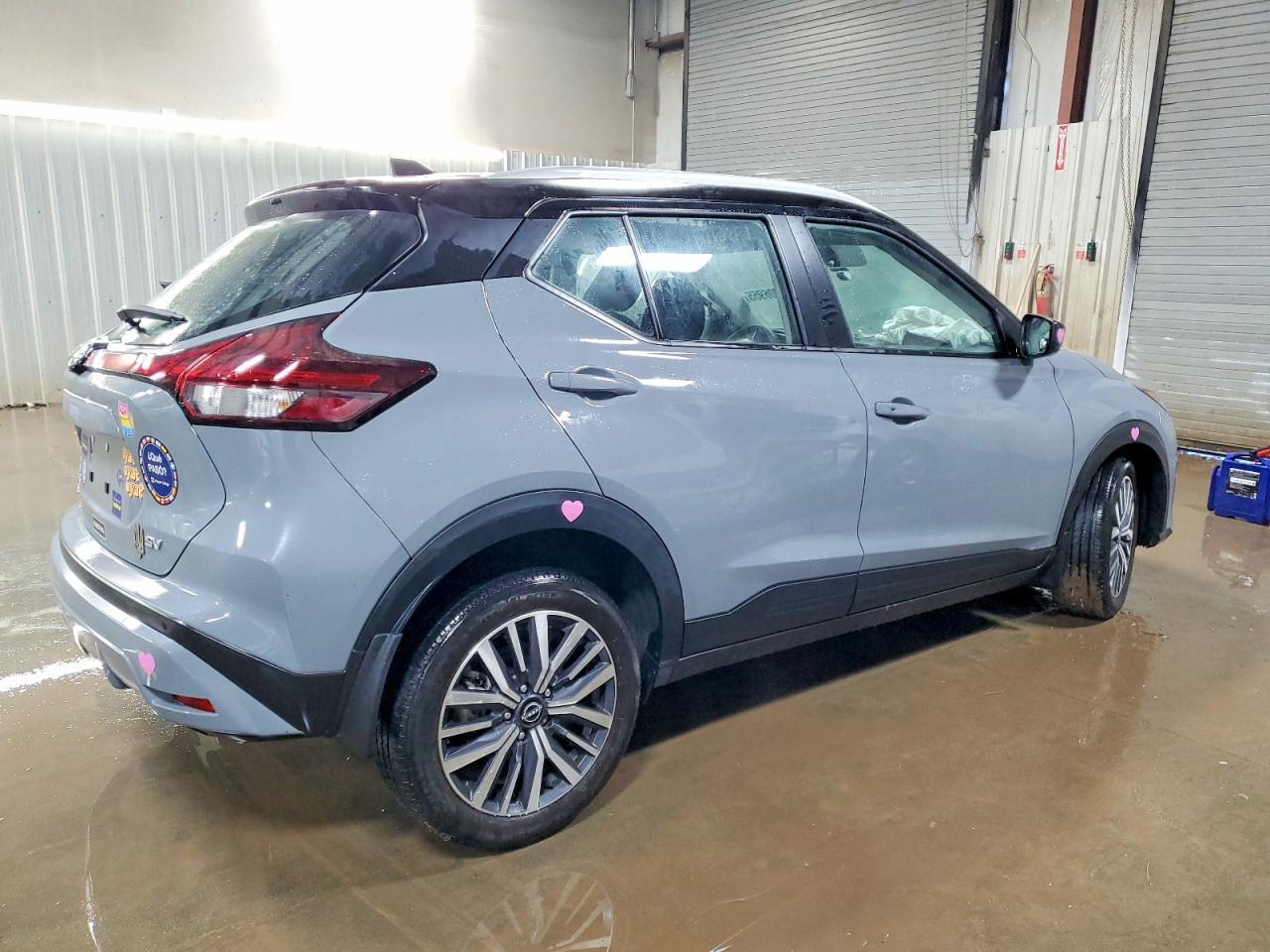 2024 NISSAN KICKS