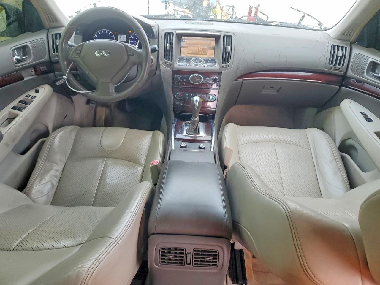 2011 INFINITI G37