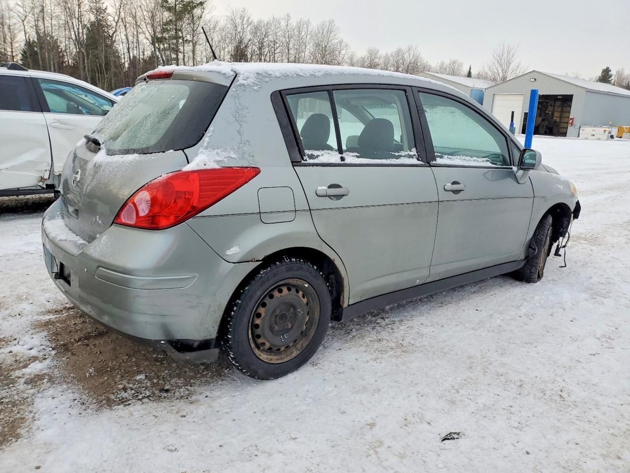 2009 NISSAN VERSA