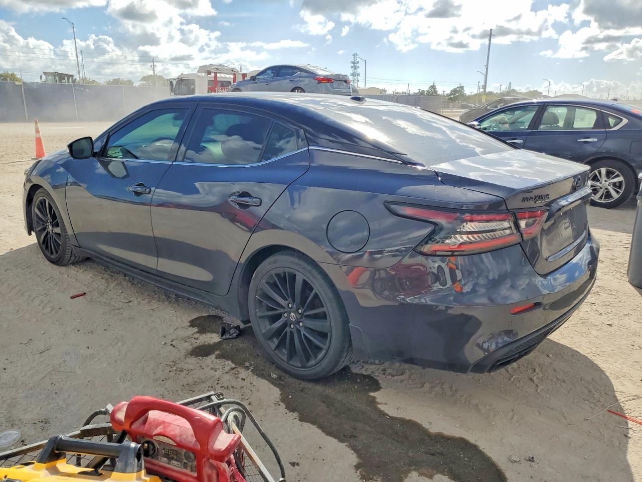 2021 NISSAN Maxima