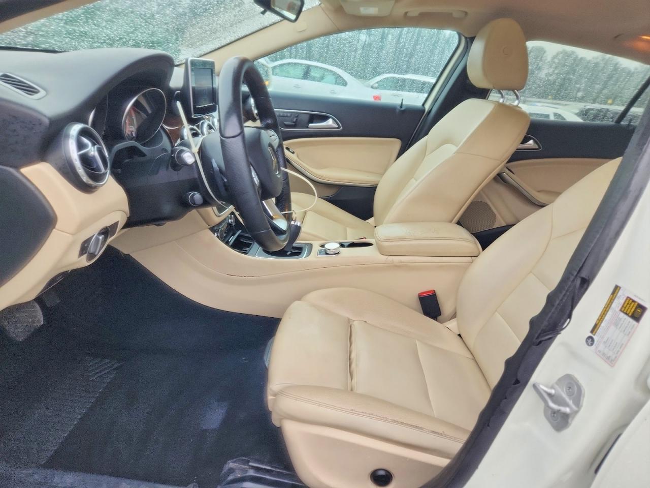 2017 MERCEDES-BENZ GLA-Class