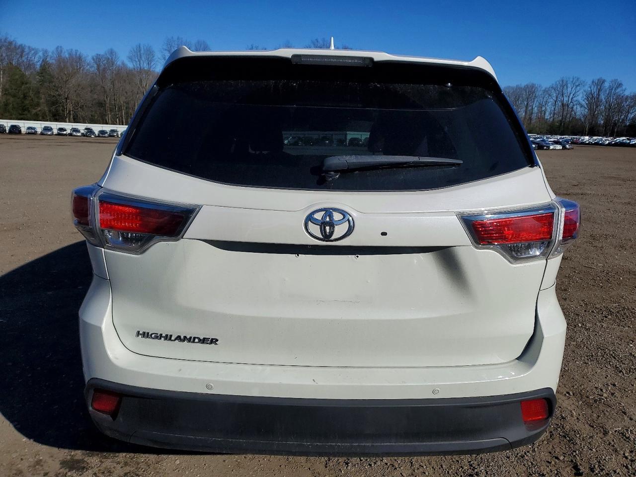 2015 TOYOTA HIGHLANDER