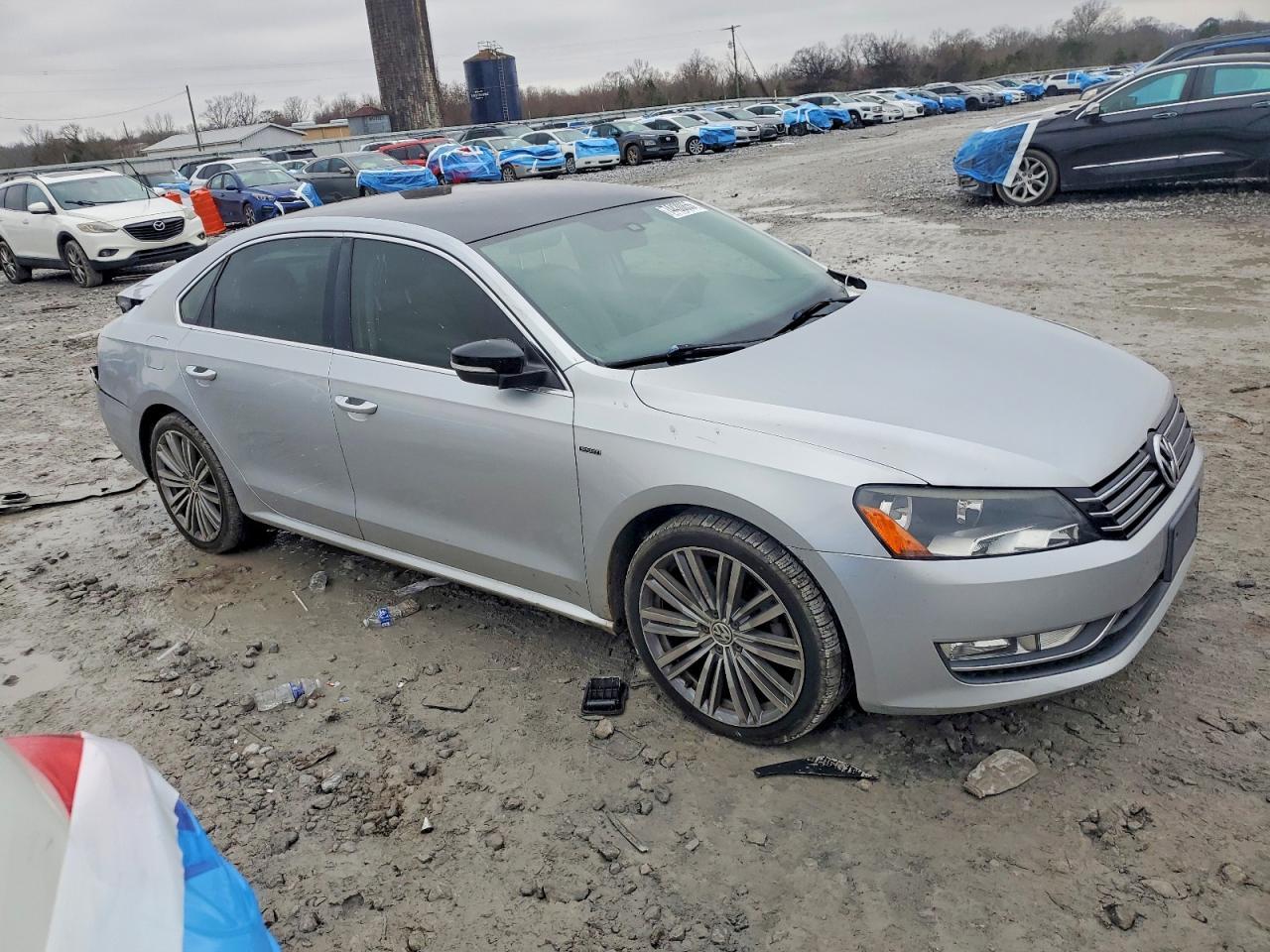 2015 VOLKSWAGEN Passat