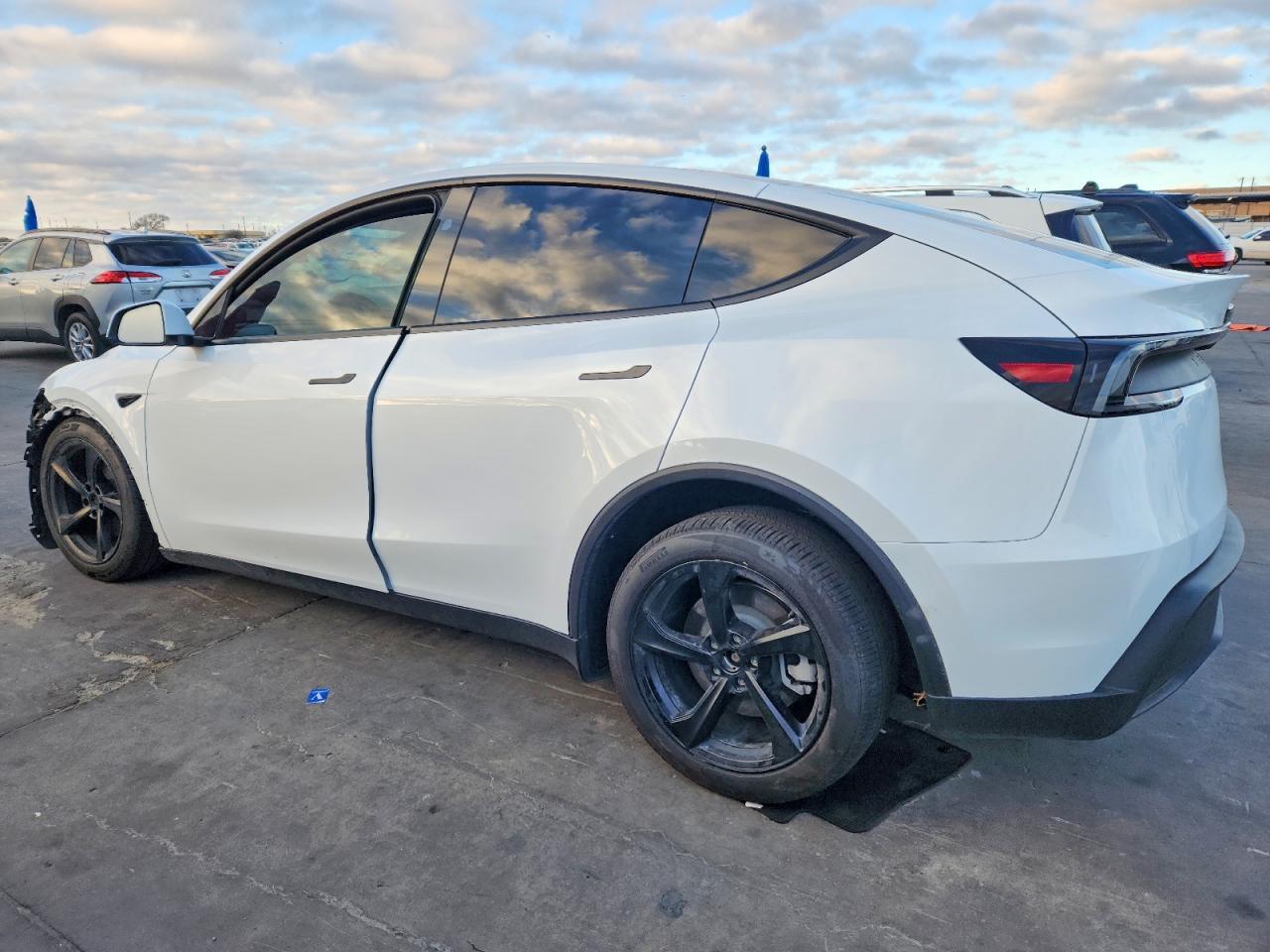 2026 TESLA MODEL Y