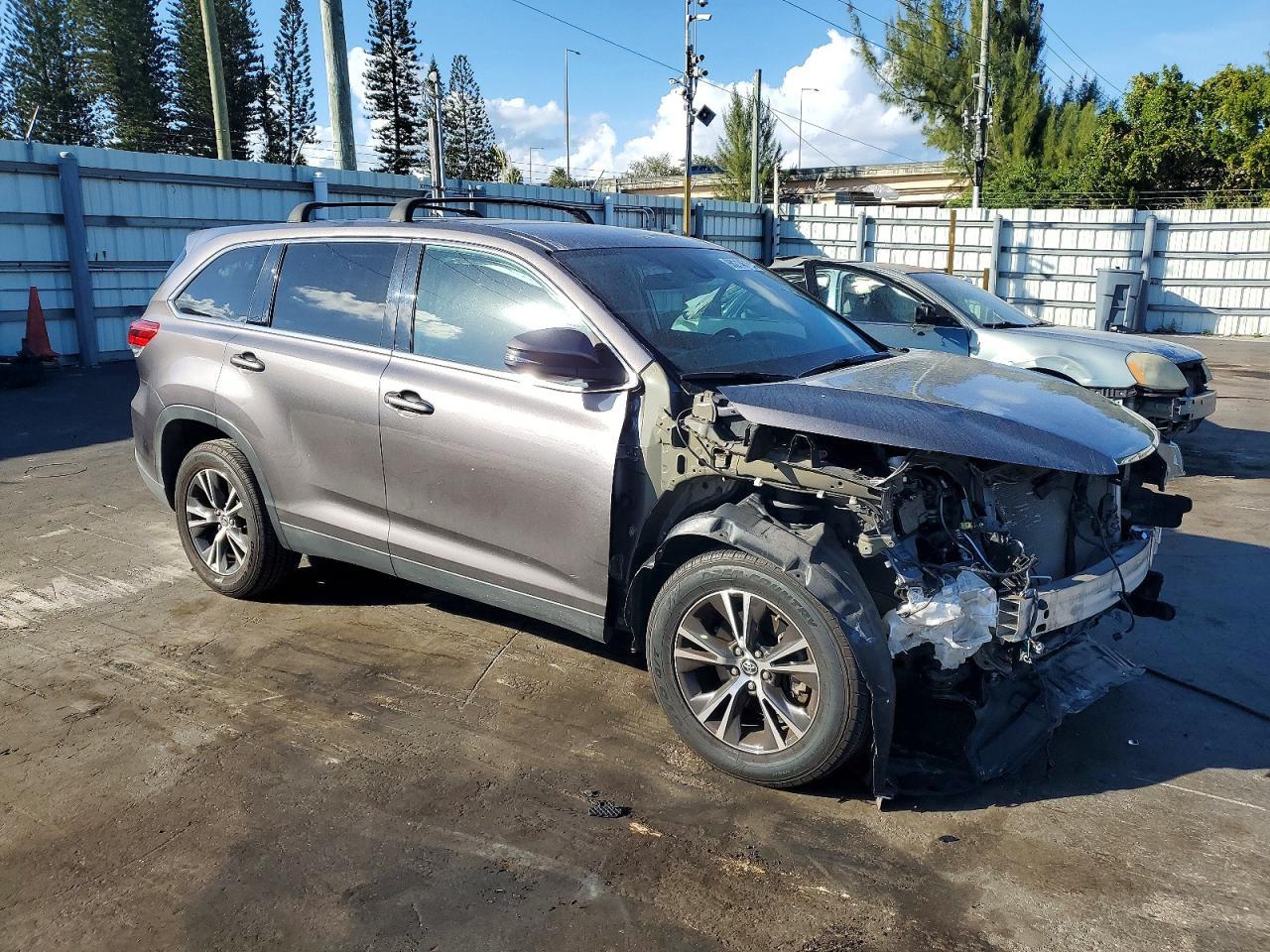 2019 TOYOTA HIGHLANDER