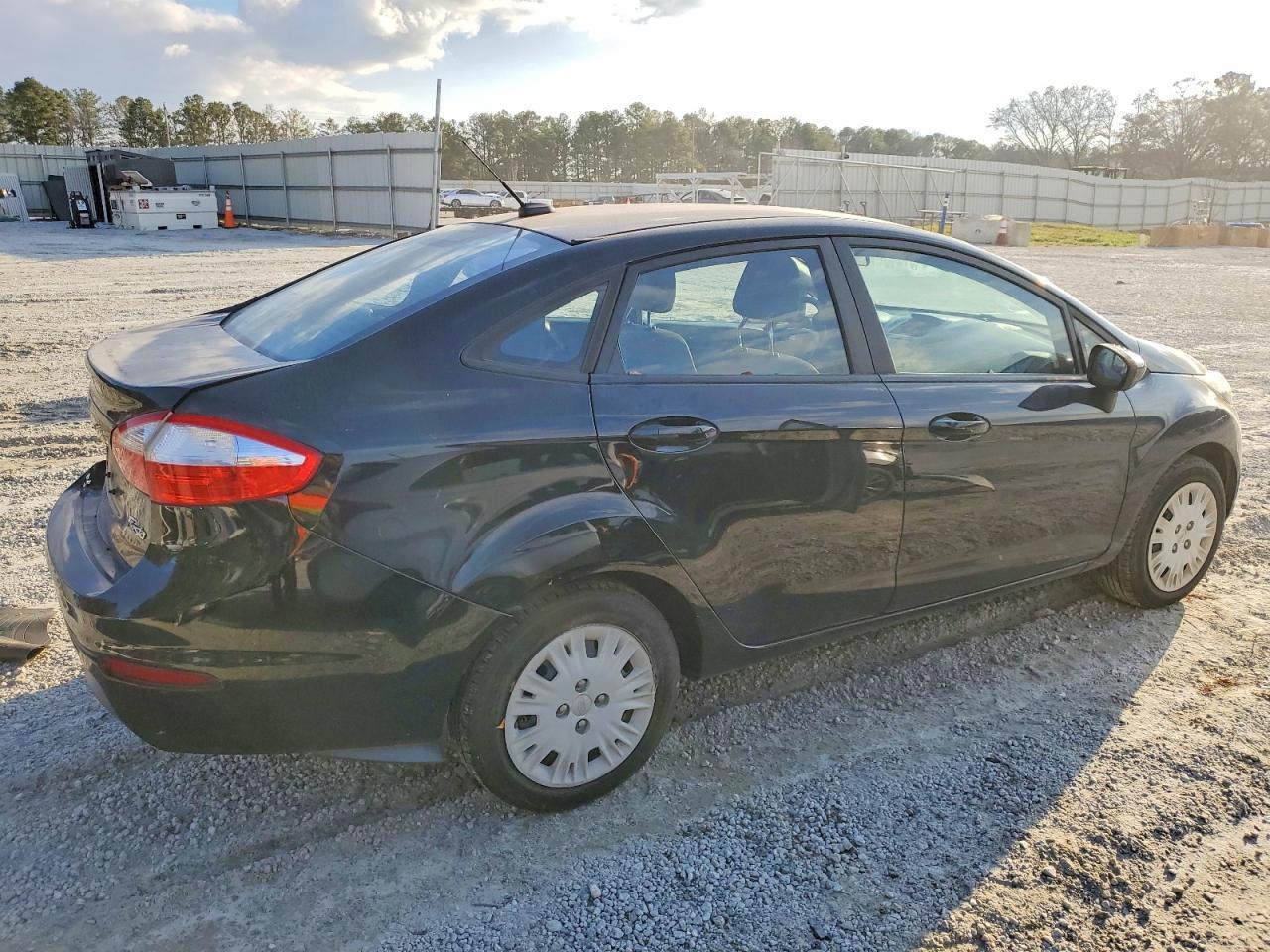2016 FORD Fiesta