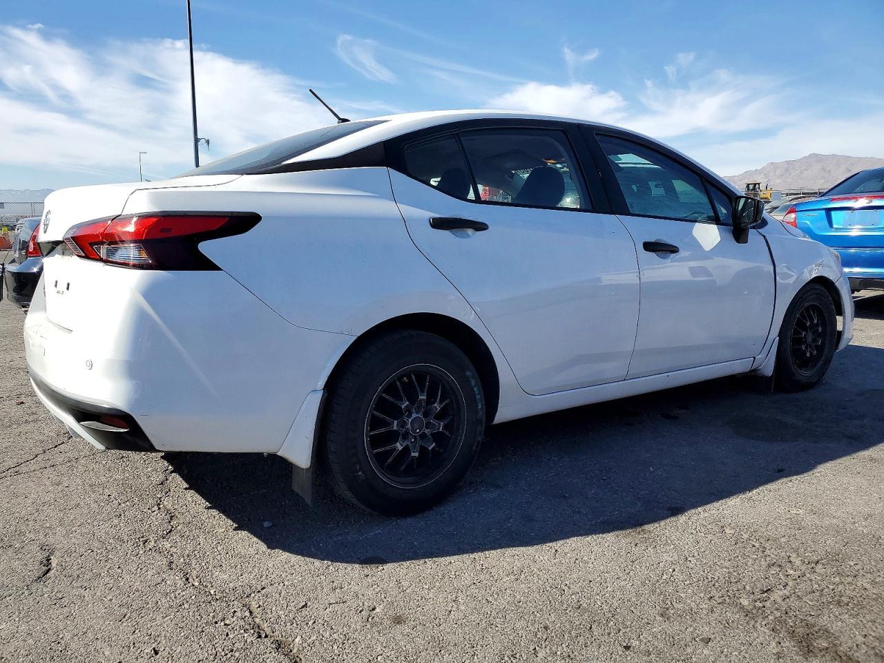 2020 NISSAN VERSA