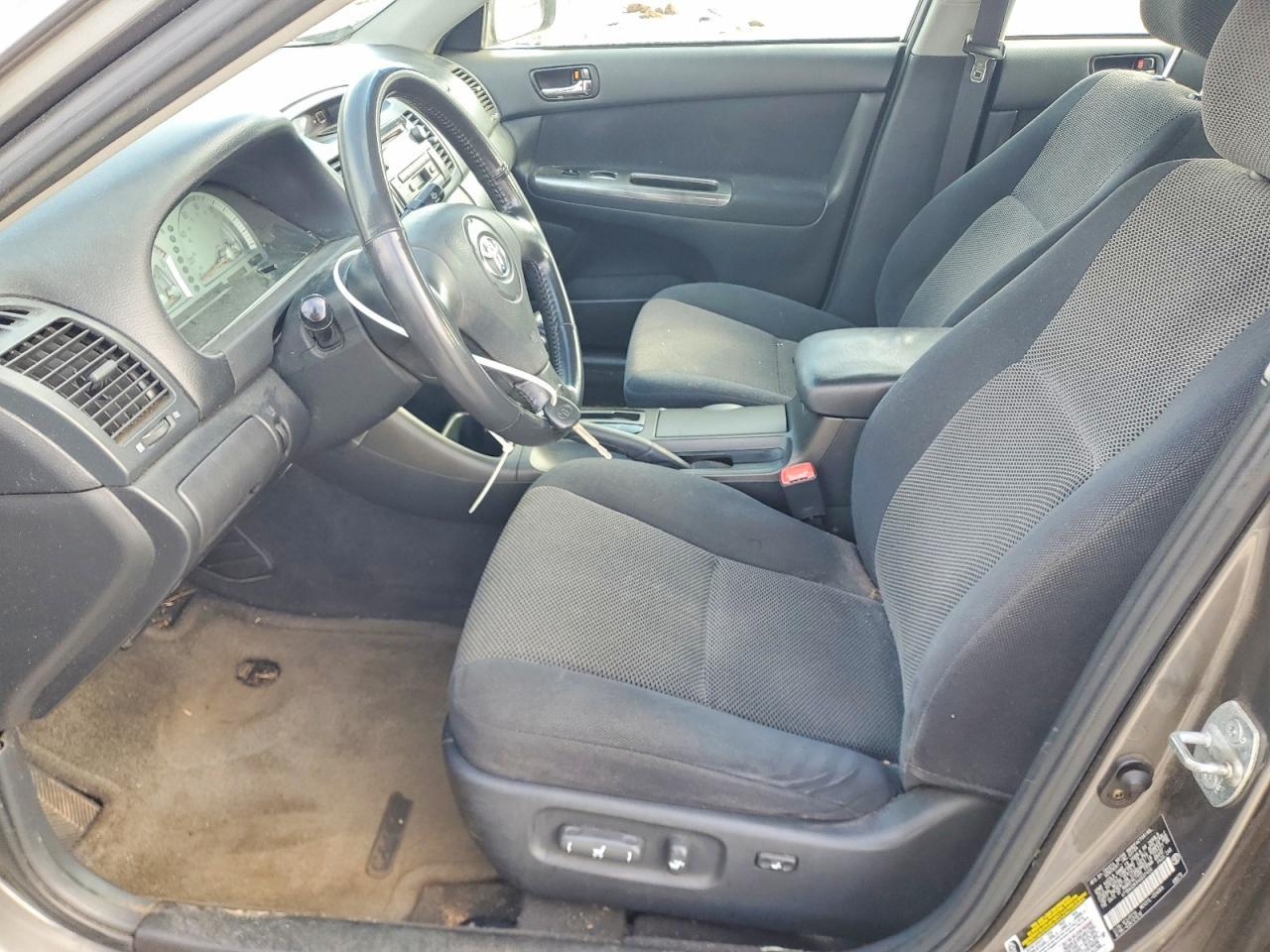 2004 TOYOTA CAMRY