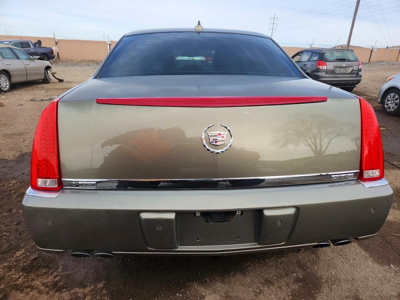 2010 CADILLAC DTS