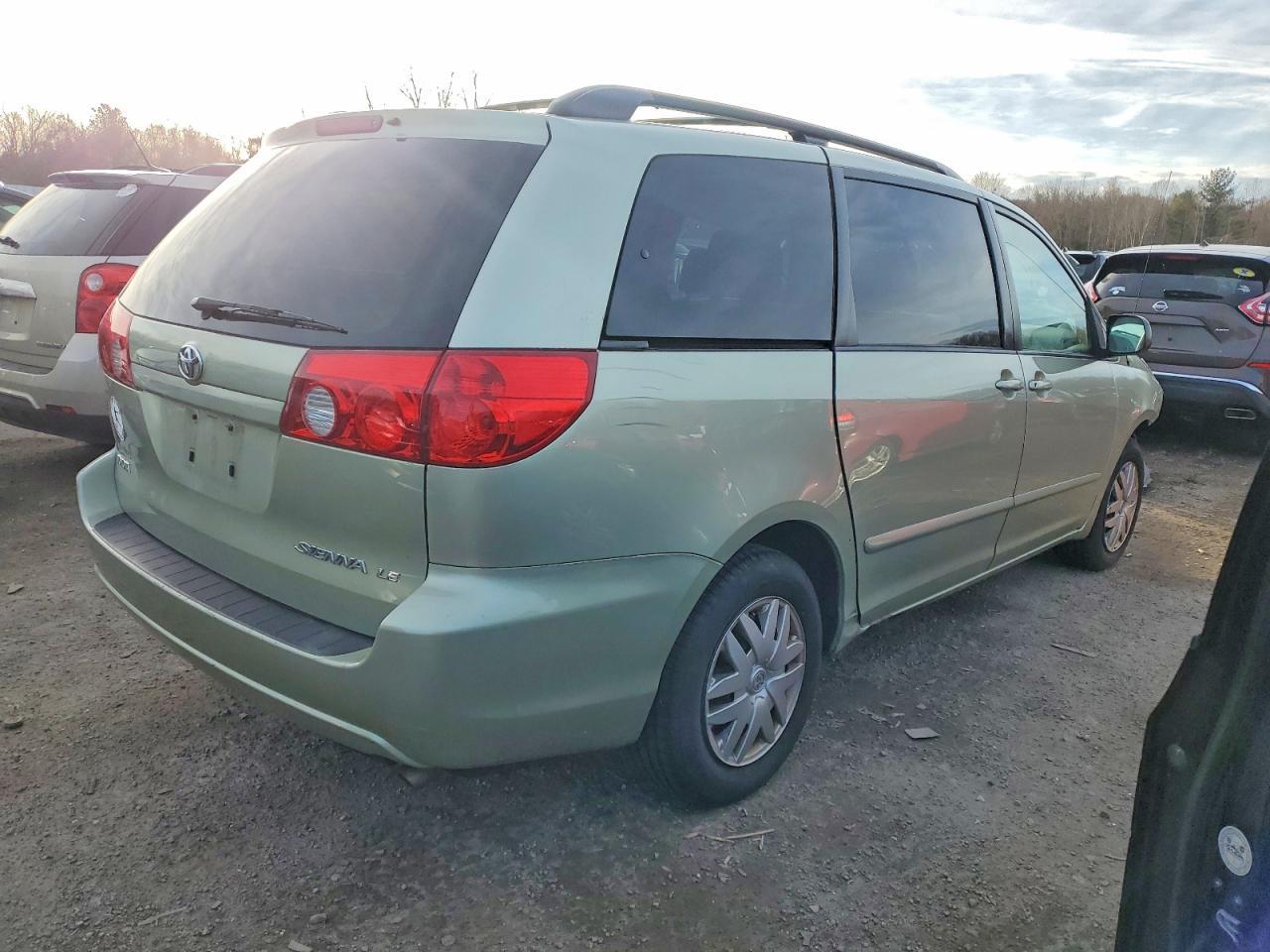 2008 TOYOTA SIENNA
