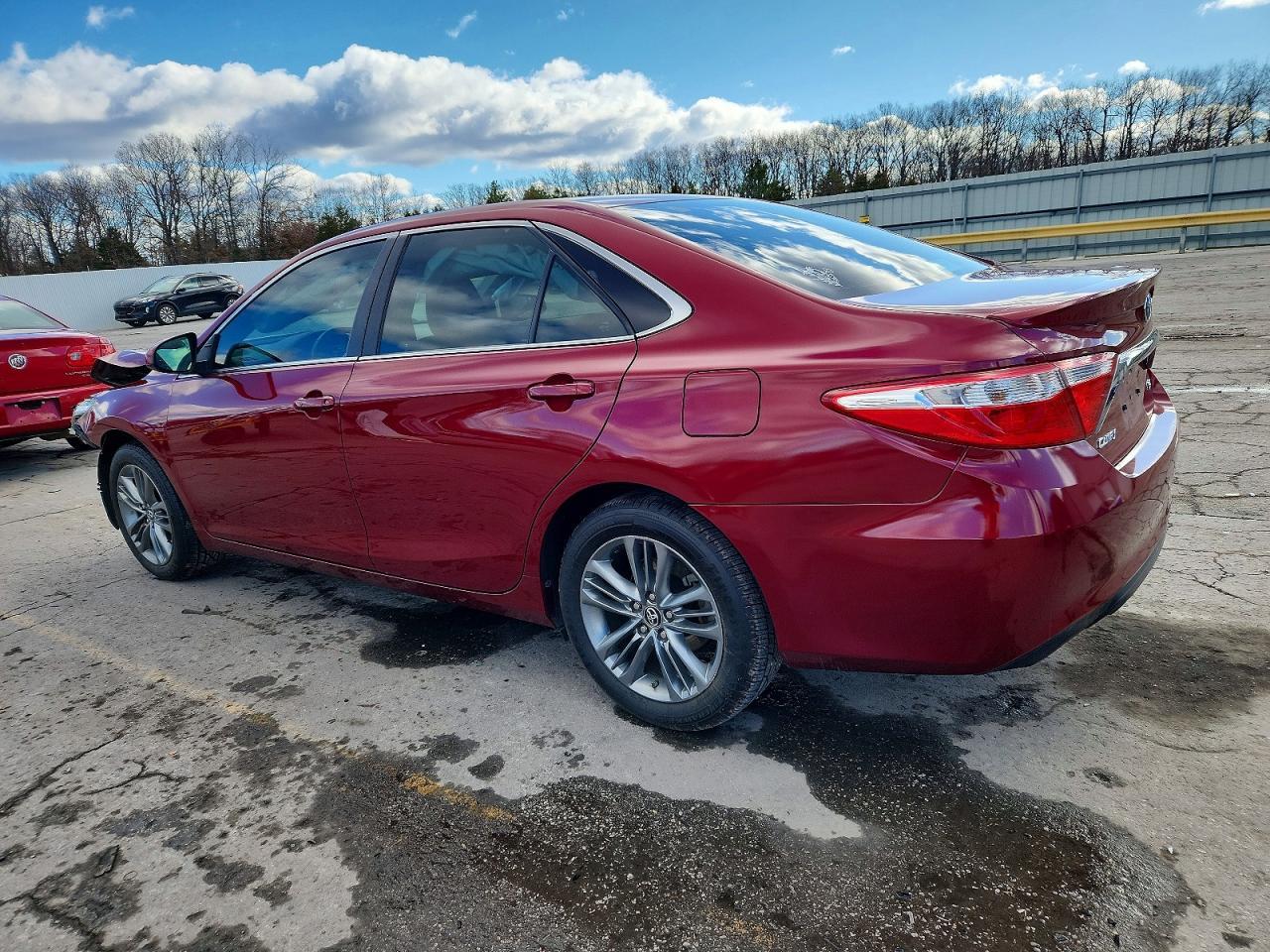 2016 TOYOTA CAMRY