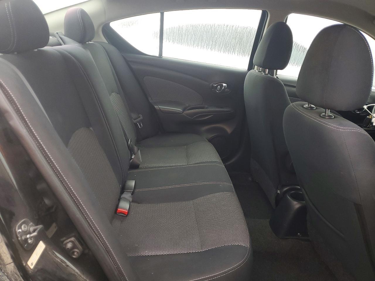 2015 NISSAN VERSA