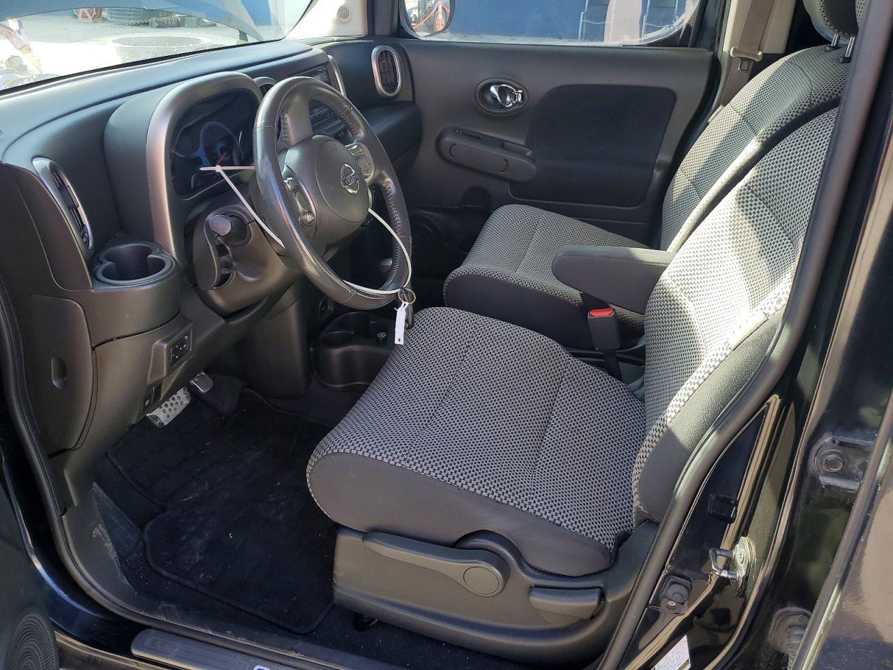 2010 NISSAN CUBE