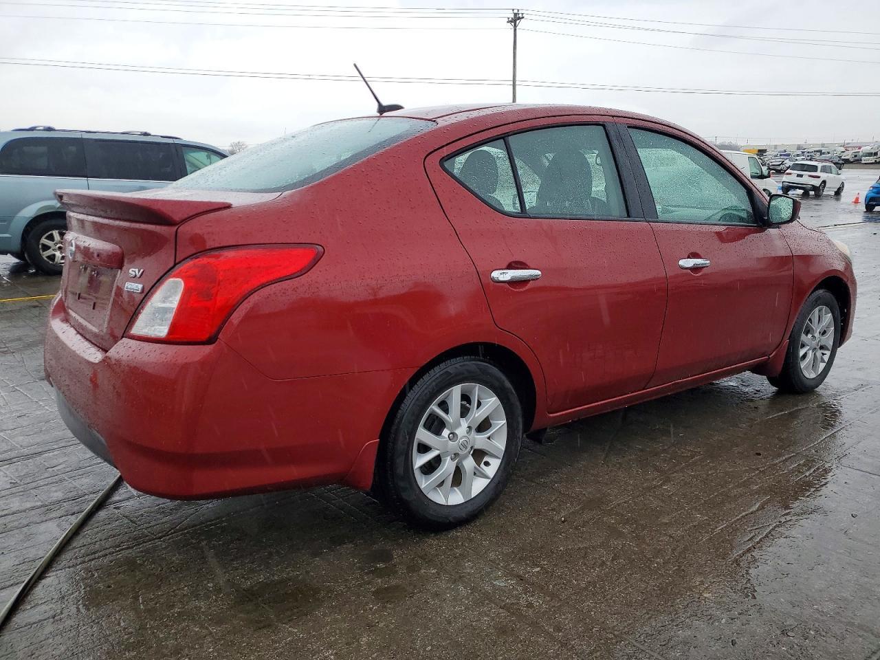 2017 NISSAN VERSA