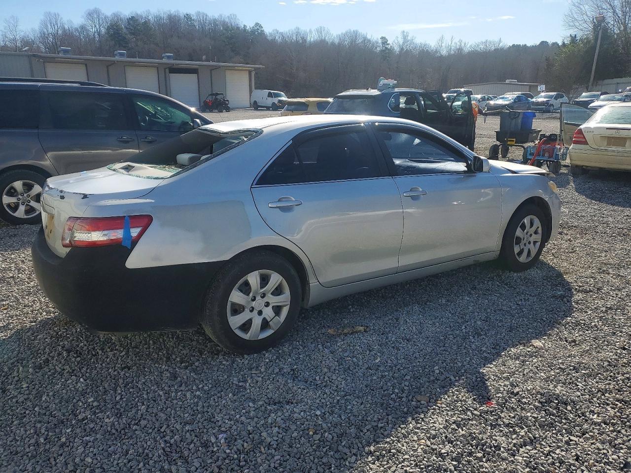 2011 TOYOTA CAMRY
