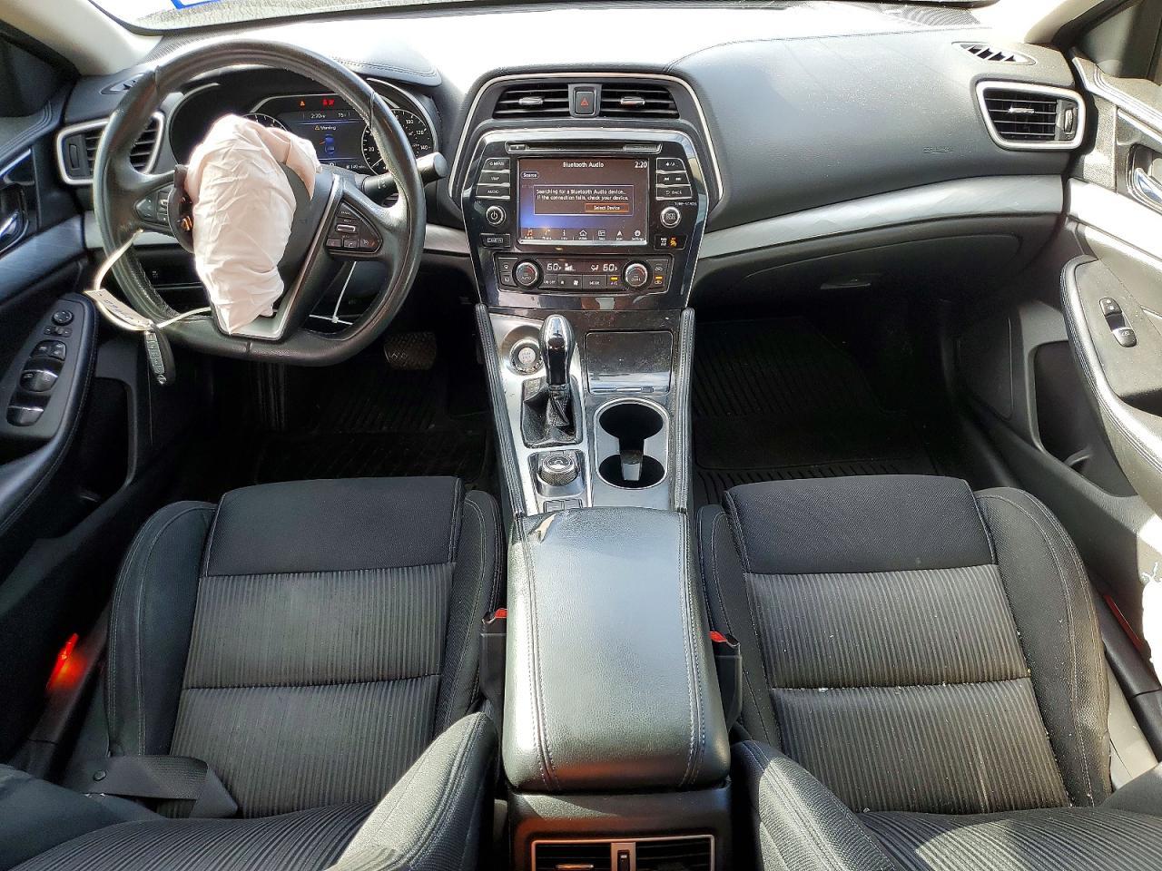 2017 NISSAN Maxima