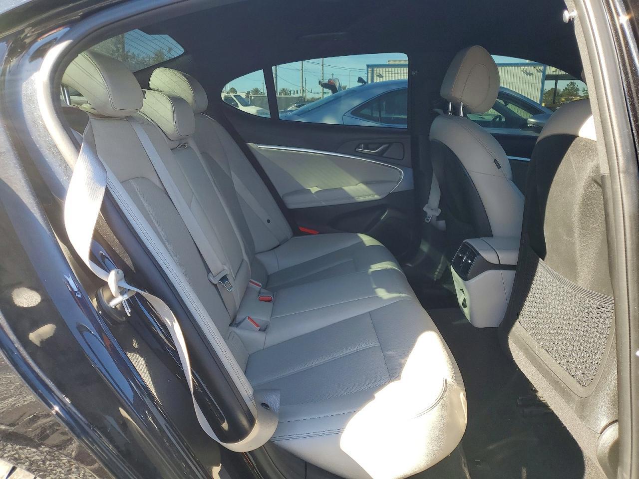 2023 GENESIS G70