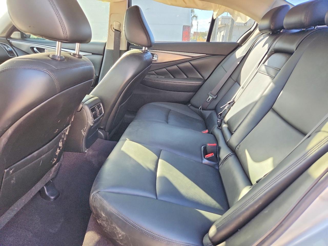 2017 INFINITI Q50