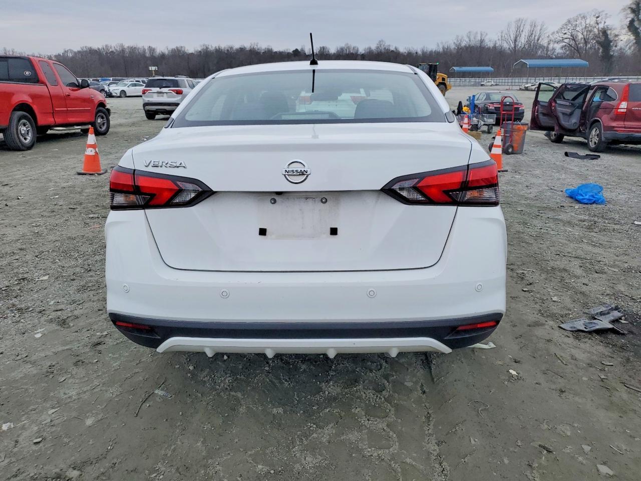 2022 NISSAN VERSA