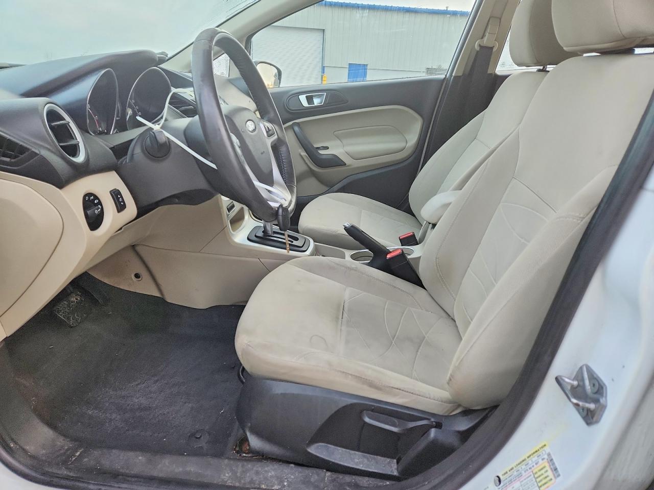 2014 FORD Fiesta
