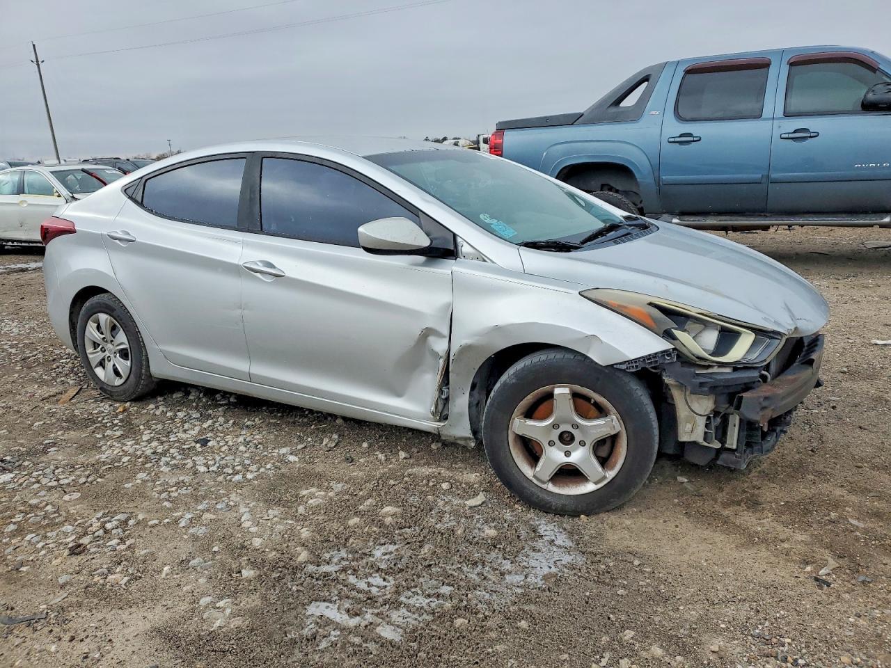 2016 HYUNDAI ELANTRA